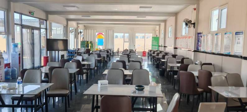 中卫星屿沙漠露营基地图片