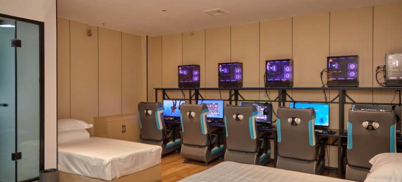 德令哈瑞熙悦庭酒店(海子诗歌馆店)图片