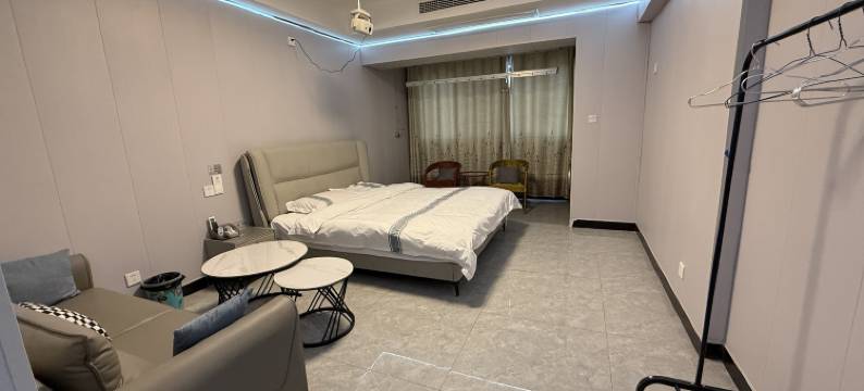 静隅民宿(万达广场店)图片