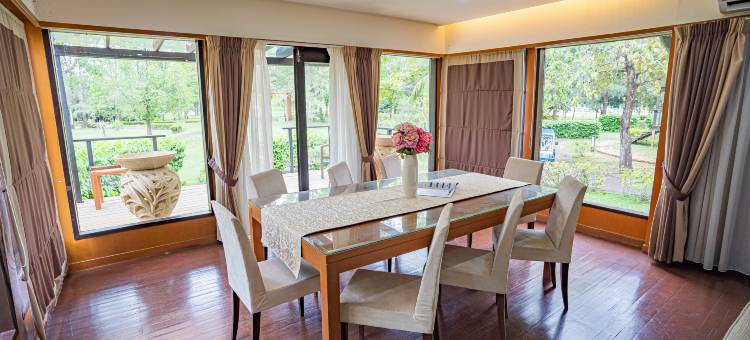 天空鲁容海滨度假村(The Langit Duyong Marina Resort)图片