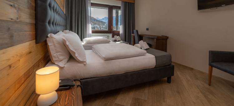 HOTIDAY塞斯特里埃尔酒店(Hotiday Sestriere Ski Run)图片