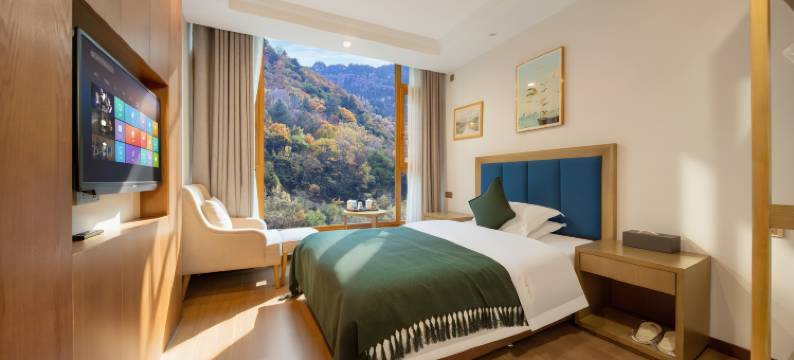 拾光温泉丨隐世·villa酒店(毕棚沟景区理小路店)图片