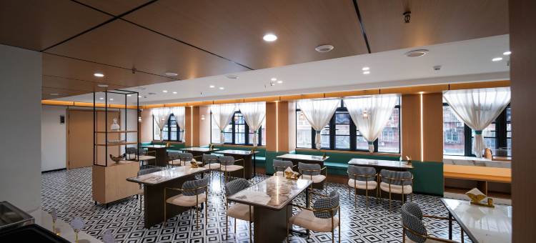 瑞迦喜酒店(贵阳花果园白宫艺术中心店)图片