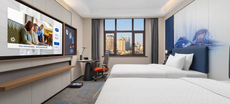 哈尔滨中央大街索菲亚教堂希尔顿欢朋酒店图片