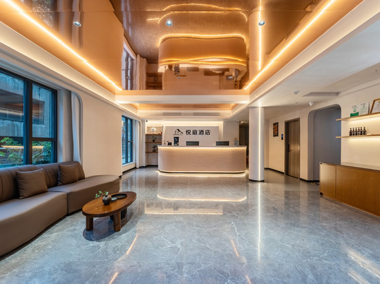 悦庭酒店(安岳中央时代广场店)