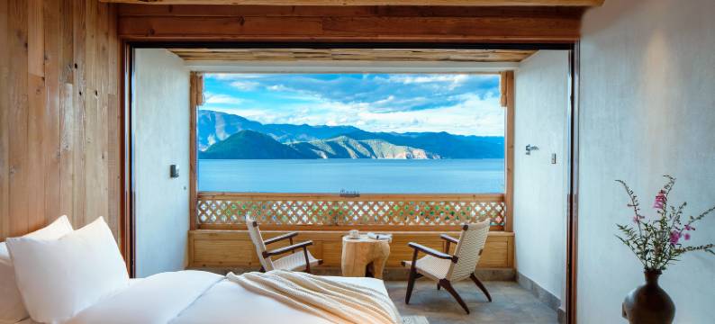 泸沽湖沽涛源筑全湖景亲水度假民宿图片