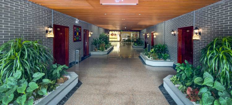 西城园林宾馆(广州白云鹅掌坦地铁站店)图片