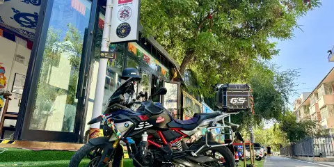 岡仁波齊青年旅舍(六星街店)
