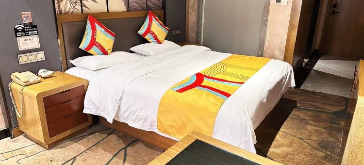 派酒店(凤台党校新天地商业广场店)图片