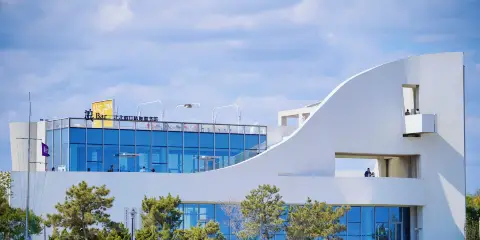 花築·莫美山居別墅(北戴河蔚藍海岸店)