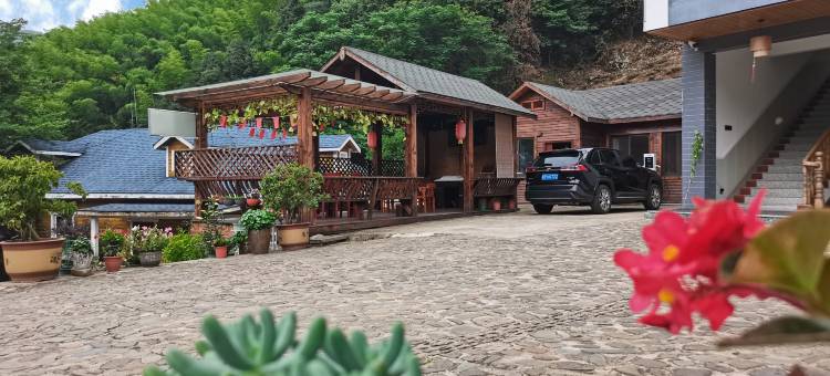 柳林湾观景度假美宿(泾县水墨汀溪风景区店)图片