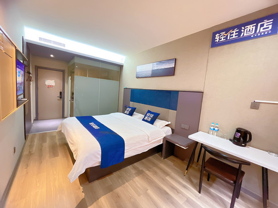 轻住酒店(希尔曼商旅博兴汽车站店)