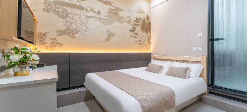 五月印象酒店(青岛台东步行街啤酒博物馆店)图片