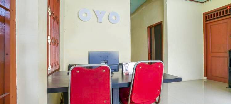 OYO Life 2502沙雅利亚特里安塔玛寄宿(OYO Life 2502 Syariah Triantama Kost)图片