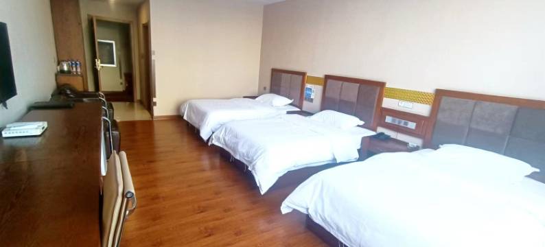 江畔商务宾馆(哈尔滨中华巴洛克店)图片