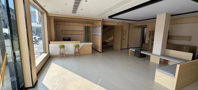 撸啦啦电竞酒店(靖江汽车站店)图片