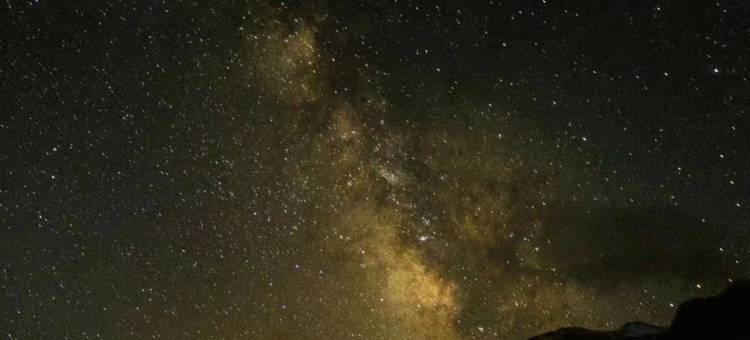 轻野星空露营图片