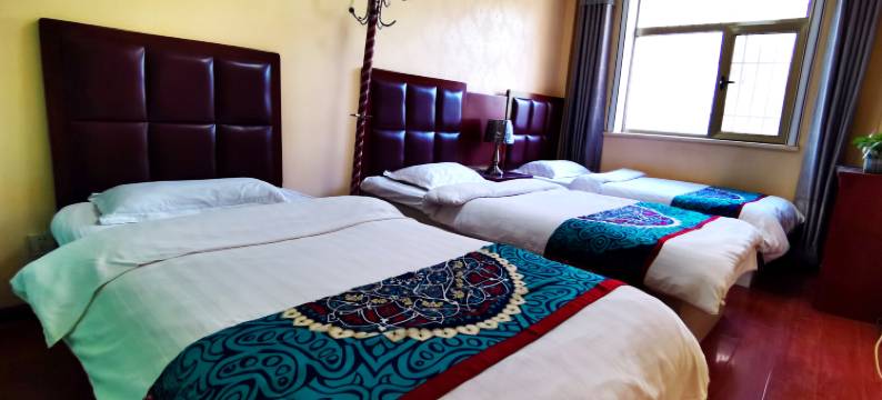 敦煌沙漠绿洲宾馆(沙洲夜市店)图片