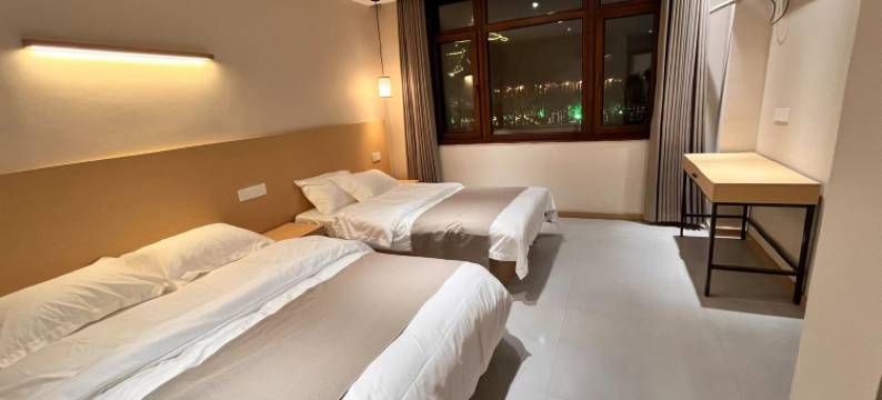 云涧民宿(开封清明上河园万岁山武侠城店)图片