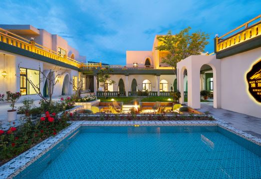 霍城漫城六月民宿（解忧公主薰衣草农场庄园店）外景图