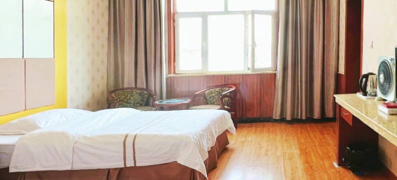 那拉提草原大酒店图片