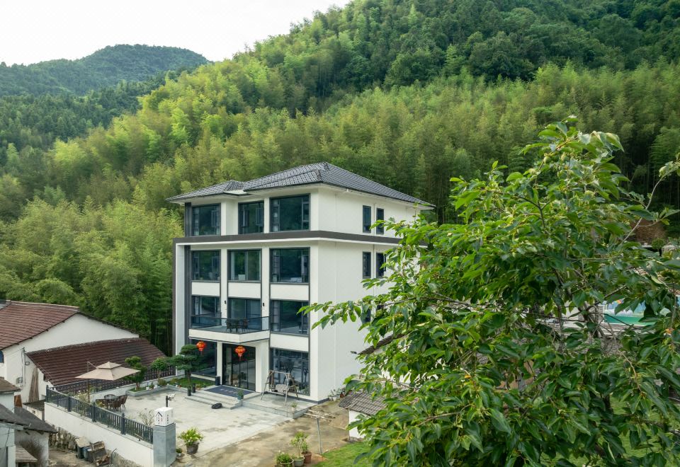 桐庐寒泉精舍汤泉民宿（雅鲁漂流山湾湾景区店）