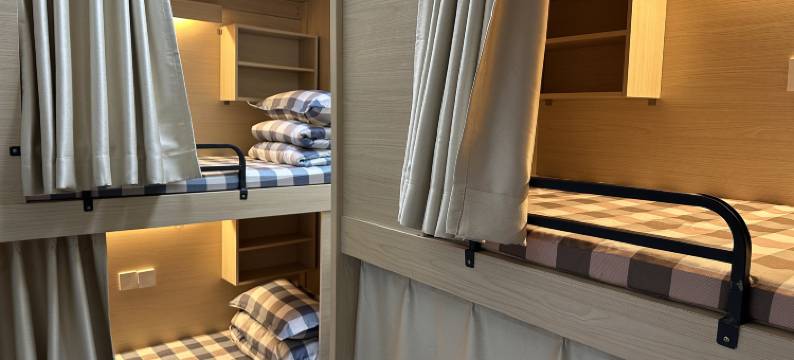 见一面青年旅社图片