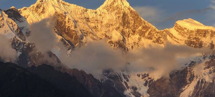 香巴拉·南迦巴瓦山居图片