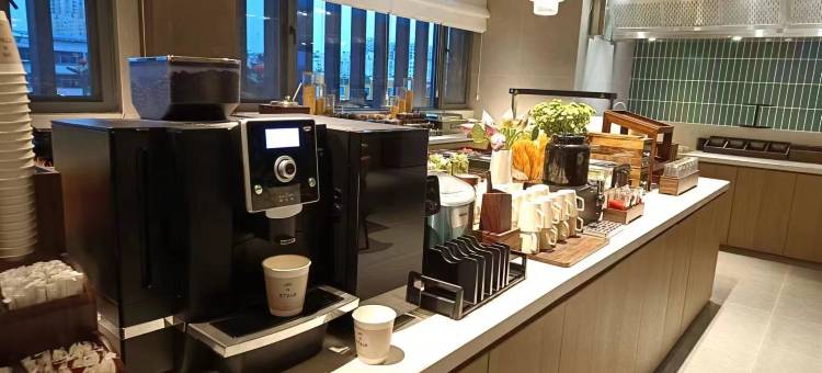 洛阳九都中路牡丹桥地铁站亚朵酒店图片