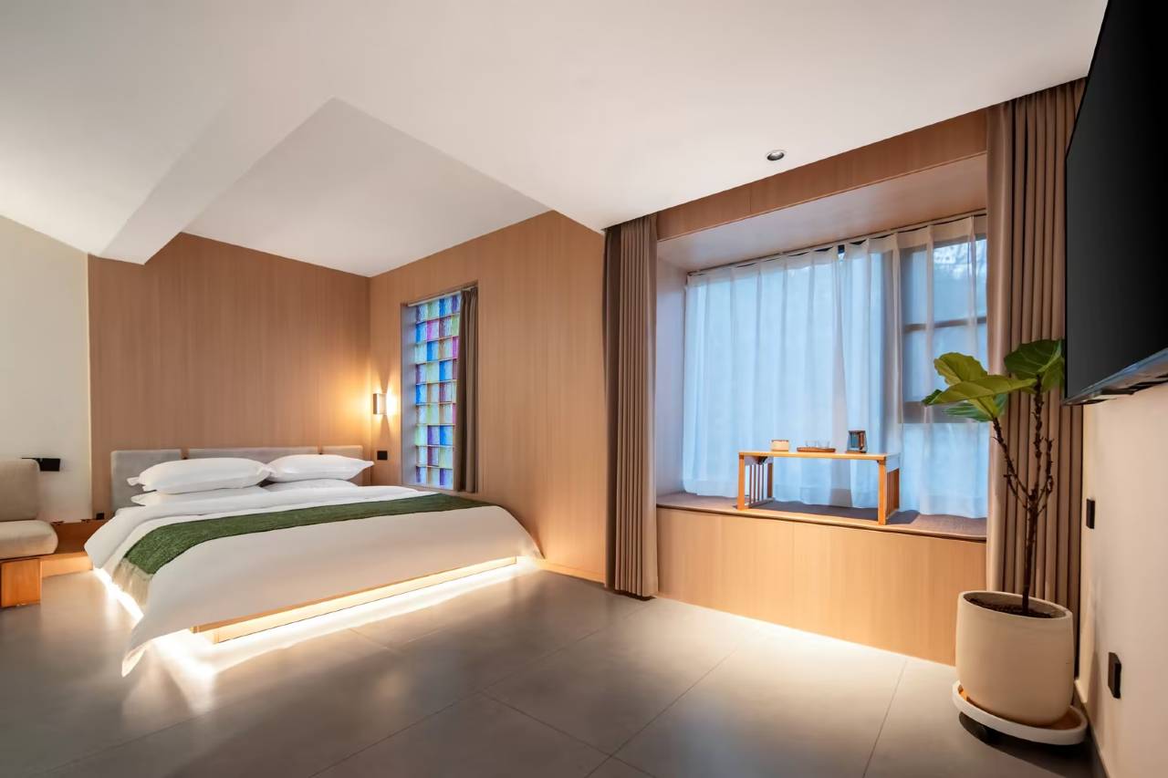 花筑·栾川观山月民宿(老君山中灵索道店)图片