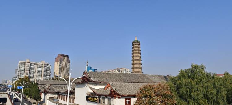 艺龙瑞云酒店(许昌胖东来时代广场店)图片