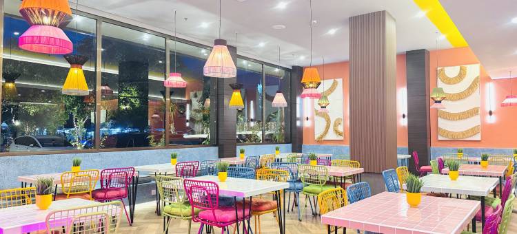 黄蜂度假村奇利利坦(Yellow Bee Resort Cililitan)图片