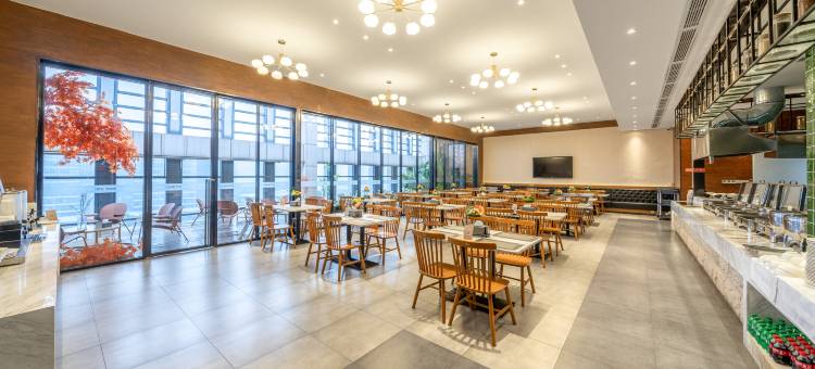 安达曼星元酒店(柳州窑埠古镇城万象城店)图片