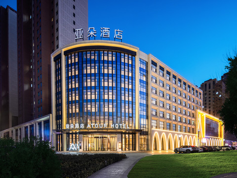 银川丽景湖解放东路亚朵酒店