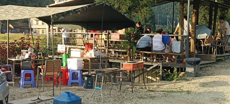 高州仙人洞见山民宿图片