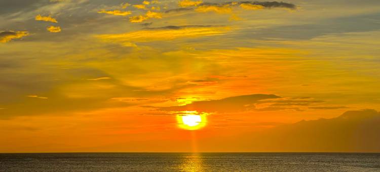 Coco Sunset Beach Resort图片