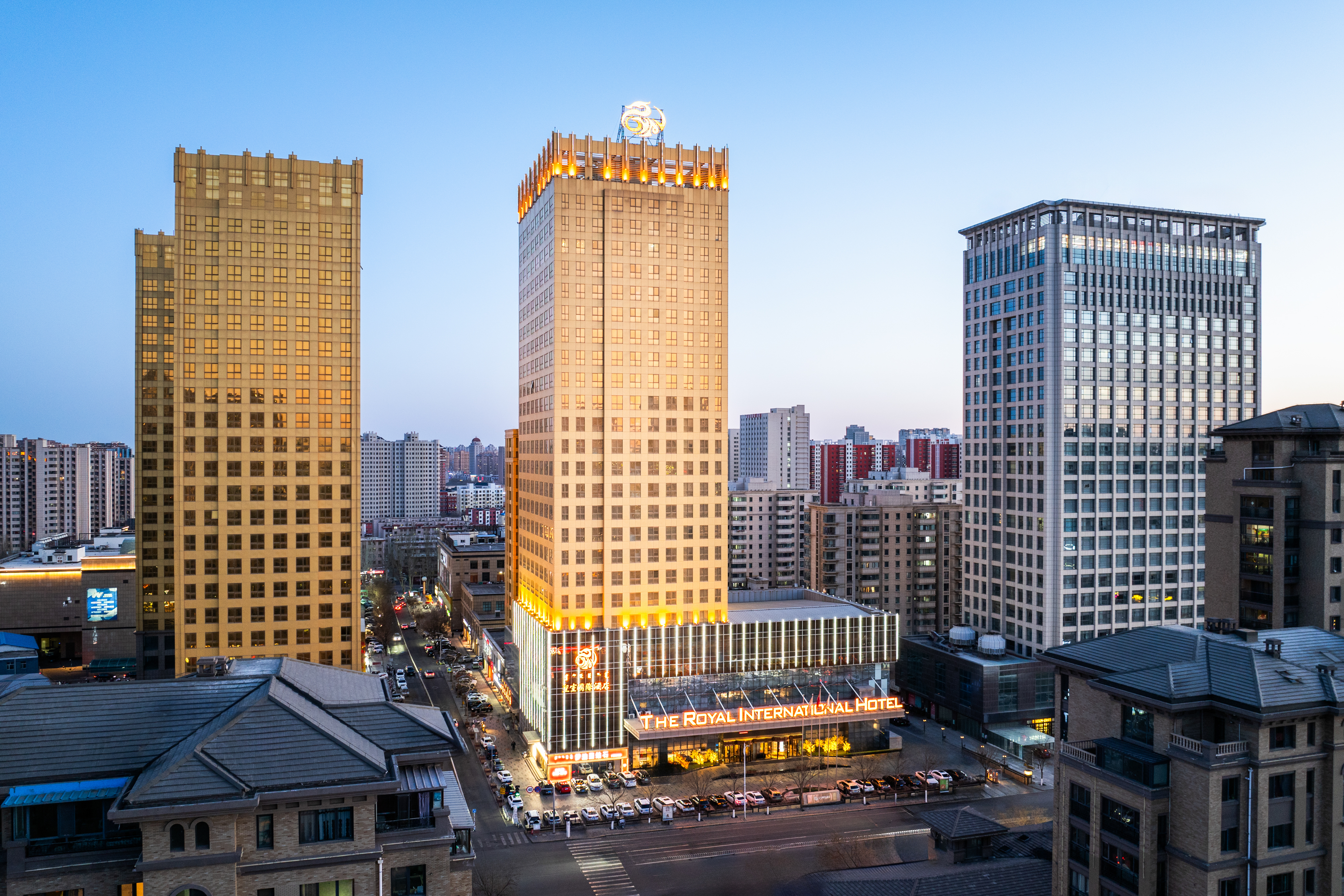 鄂尔多斯市皇室国际酒店（万达广场王府井店）