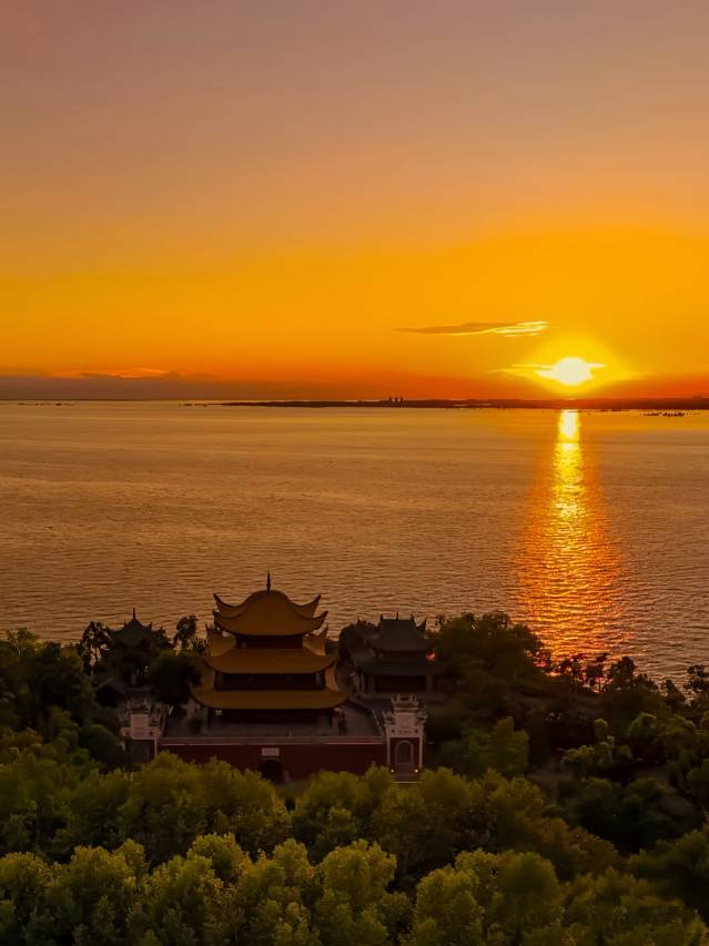 醒山纪·AWAKE CENTURY酒店(岳阳楼步行街店)图片