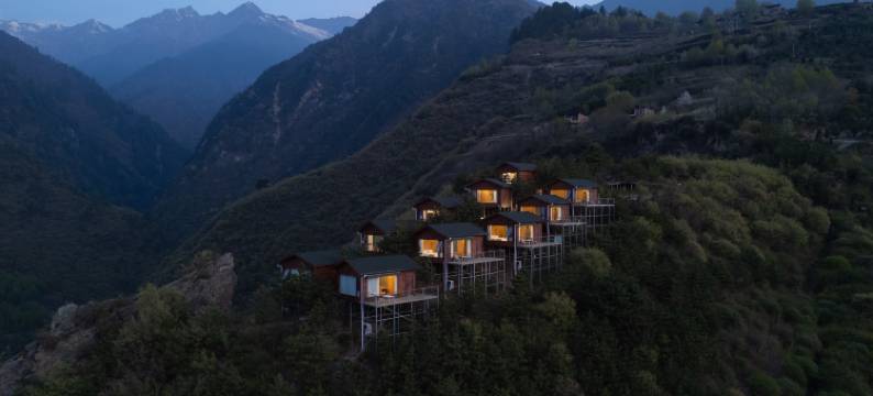 山云涧·360°全视野·山川之巅自然悬崖美宿(理县店)图片