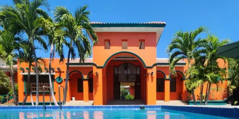 Kulibangbang海灘度假村