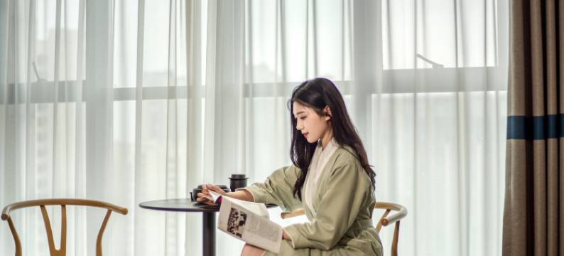 嵊州文澜东方丨Cinema·SunnyBalcony城景酒店(市中心吾悦广场店)图片