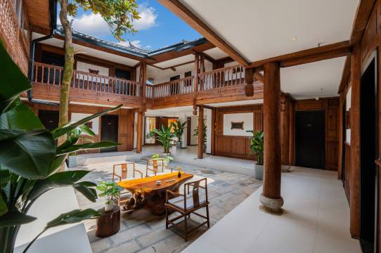 丽江花暖巷民宿(古城南门忠义市场店)