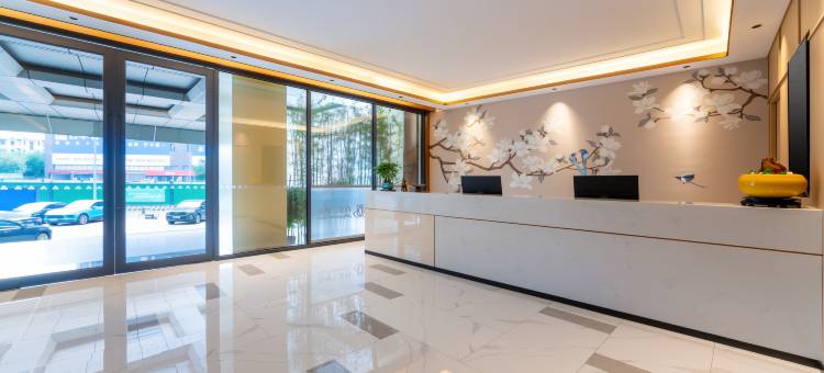 白玉兰酒店(济南大明湖东门花园路店)图片