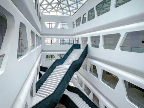 汇朵影院酒店(西安会展中心国际港务区地铁站店)