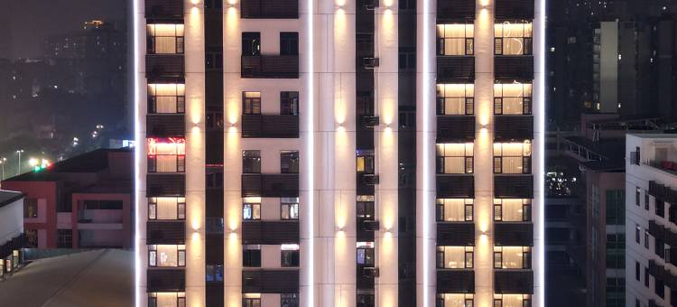 始兴石湖广场雲朵酒店图片