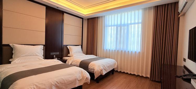 丝路轻居酒店(民勤店)图片