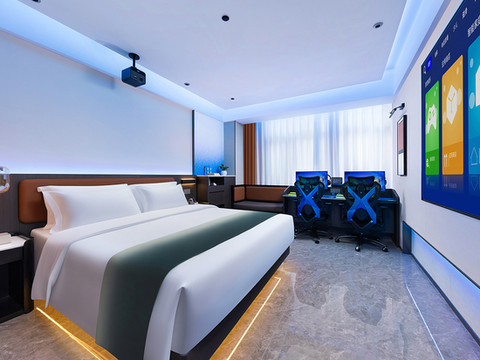 叶与晨电竞电影酒店(天一城七煕易购店)