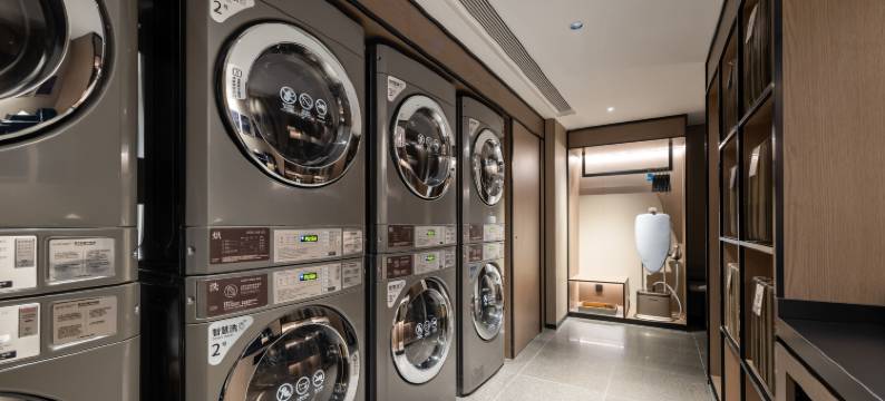 上海漕河泾桂林公园地铁站亚朵酒店图片