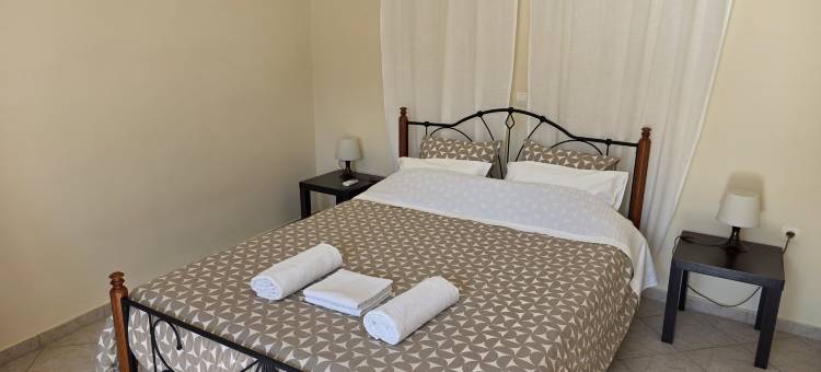 Garden apartment 20m from the sea图片
