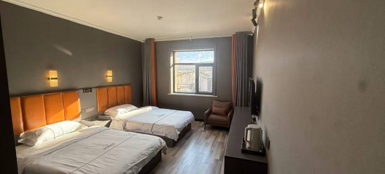 巴里坤拾月季宾馆图片